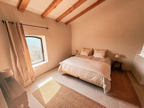 Quart Bed & Breakfast | Mimosa Lodge