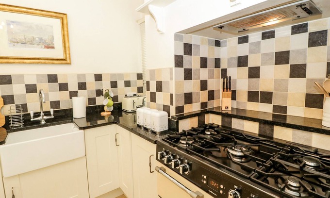 Colwyn Bay Cottage | Min Y Don