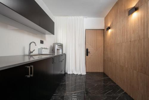 Kiryat Motzkin Apartment | Mini paradise with Jacuzzi shelter in the building