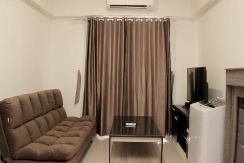 East Jakarta Apartment | Minimalist and Cozy 3BR at Meikarta Apartment By Travelio