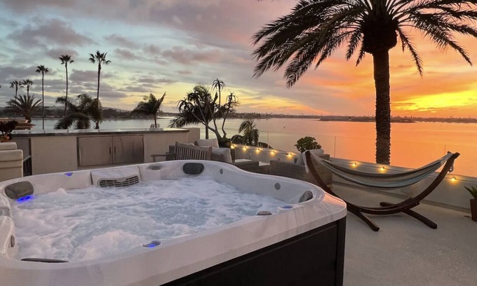 Crown Point House | Mission Bayfront Dream Home