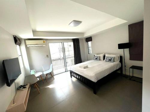 Wang Burapha Phirom Apartment | Mitr Inn Mrt Samyot Station - The Grand Palace มิตร อินน์ พระบรมมหาราชวัง