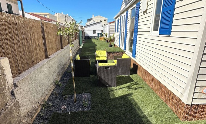 Pedrogao House | MobilHome 1 Comfortable 40 m from the Beach with Garden and Barbecue