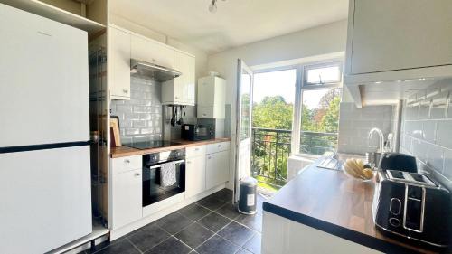Bray on Thames Apartment | Modern 1 Bedroom Apt in Maidenhead nr River Thames