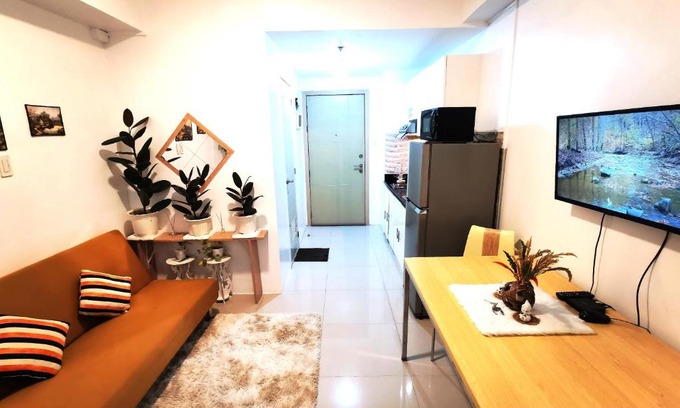 Santo Cristo Hotel | Modern 1BR with balcony and 100mbps wifi