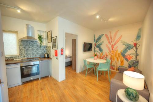 San Tumas Apartment | Modern 2BD Stylish Apartment with Balcony - Close to Saint Thomas Beach