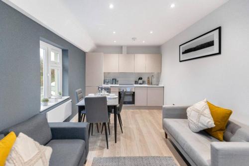 Brentwood Apartment | Modern 3-bed apt in Shenfield