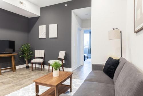 North Philadelphia East Apartment | Modern 3br Wdkingbedssleeps 8