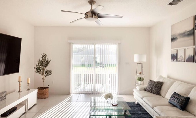 Port Saint Lucie House | Modern 4 Bdr Home near Tradition Town Center