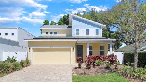 Arlington Park House | Modern 4 BR home in the heart of Sarasota