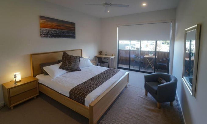 Cape Woolamai House | Modern air-conditioned 3-bedroom townhouse in centre of Cape Woolamai