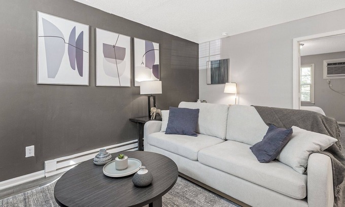 Greensboro Apartment | Modern Apartment in Prime Location (ID1170X559)