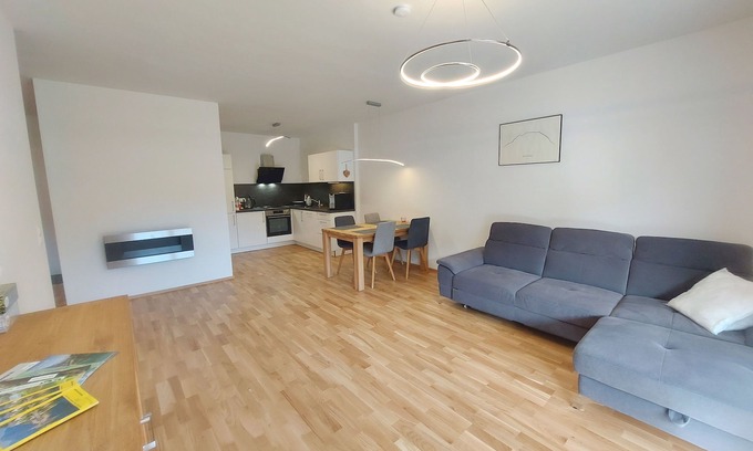 Oeblarn Apartment | Modern apartment with mountain views and wellness facilities in Öblarn – child-