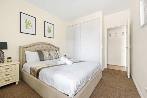 Zetland Apartment | Modern Apt - Free Parking - Convenient Location