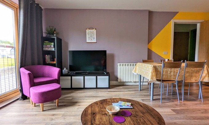 Slyne Apartment | Modern, Bright & Spacious - First Floor Apartment