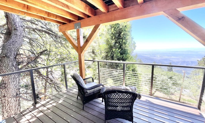Running Springs Cabin | Modern cabin with all the comforts of home and stunning views!