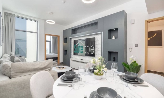 Jumeirah Village Circle Apartment | Modern Comfort in a Spacious Apartment - Suiteable