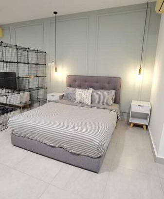 Bandar Sri Permaisuri Apartment | Modern Comfy Studio Permaisuri 2 Carpark WIFI NETFLIX