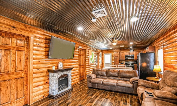 Rocky Top Cabin | Modern constructed cabin close to Windrock trails!