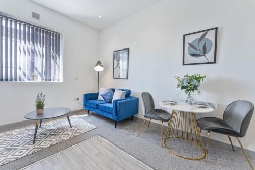 Brierley Hill Apartment | Modern & Cosy 1 Bedroom Budget Apartment in Dudley