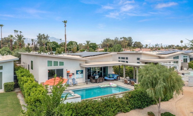 Indian Wells House | Modern Desert Retreat | Pool, Spa, EV Charger, Near Tennis Garden