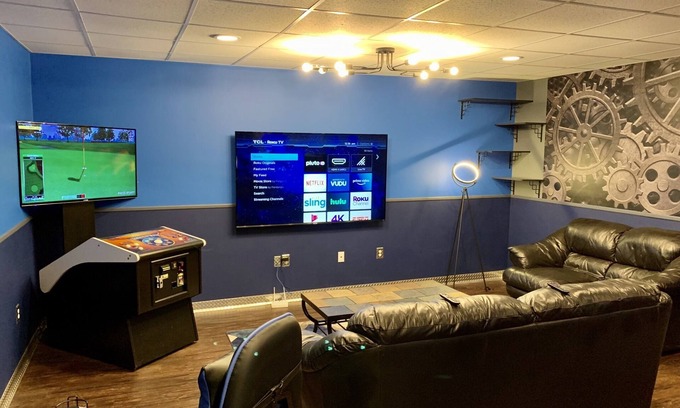 Harrisburg - Hershey Apartment | Modern Downtown Blue Steel Suite