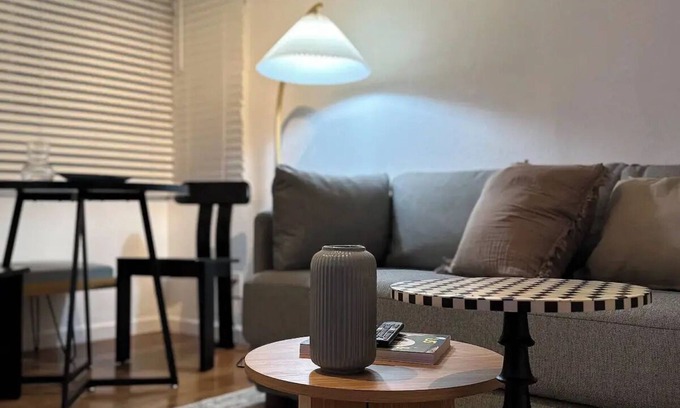 Grant Hill House | Modern Eclectic 1BR by Downtown, Airport & More