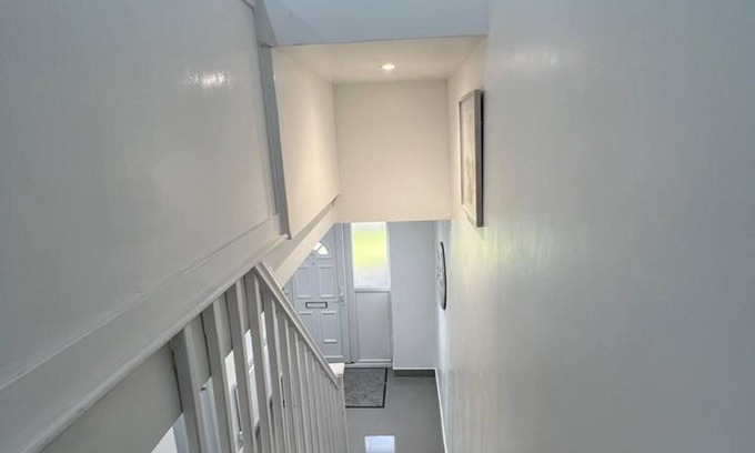 Woolwich Riverside Apartment | Modern Executive 2-bed Apartment in London