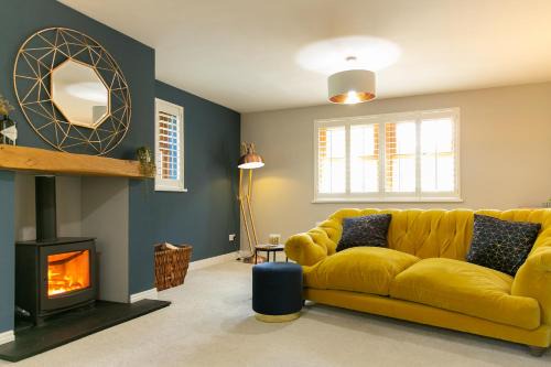 Yeadon House | Modern Family Home - Gateway to Yorkshire