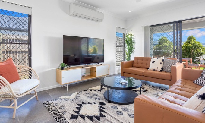 Trinity Beach House | Modern Home with Private Spa and Fenced Garden