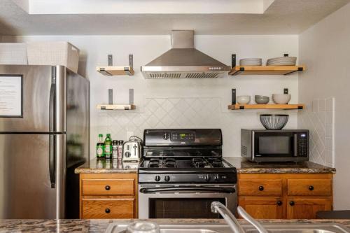 Kirkwood Apartment | Modern Kirkwood One Bedroom with Deck