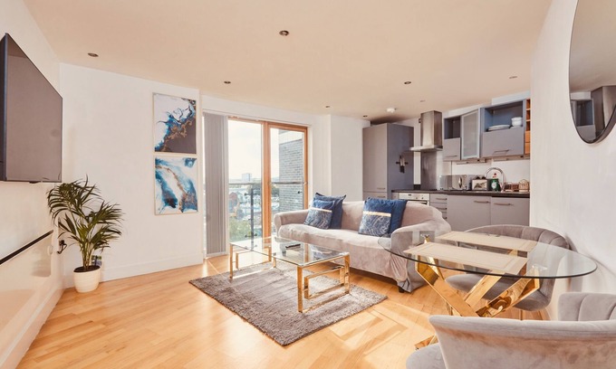 Leeds Apartment | Modern Leeds City Apartment