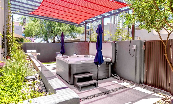 Sam Hughes House | Modern Loft with Lush Garden and Spa in Historic Sam Hughes Neighborhood U of AZ