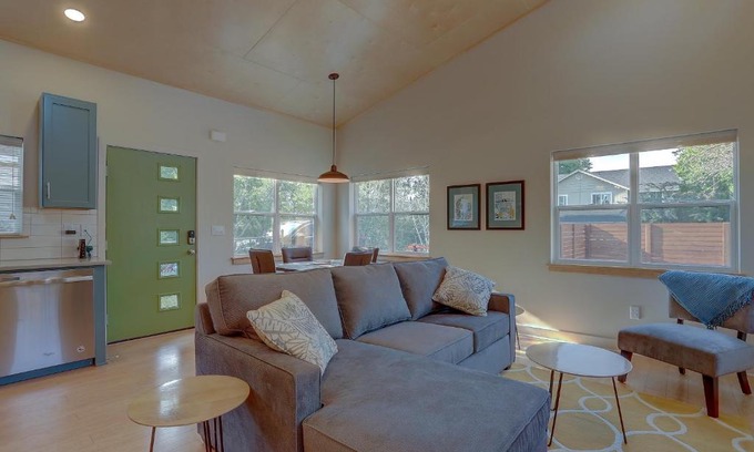 Larkspur House | Modern Mod Pod with Private Yard