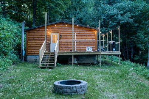 Waynesville House | Modern Mountain Cabin - Spectacular Views at 3100 ft