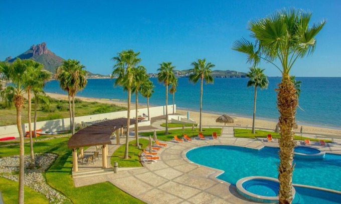 San Carlos Apartment | Modern Playa Blanca Beach Condo