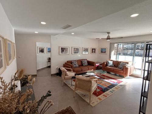 Alicante City Centre Apartment | Modern Rambla Mercado Apartment