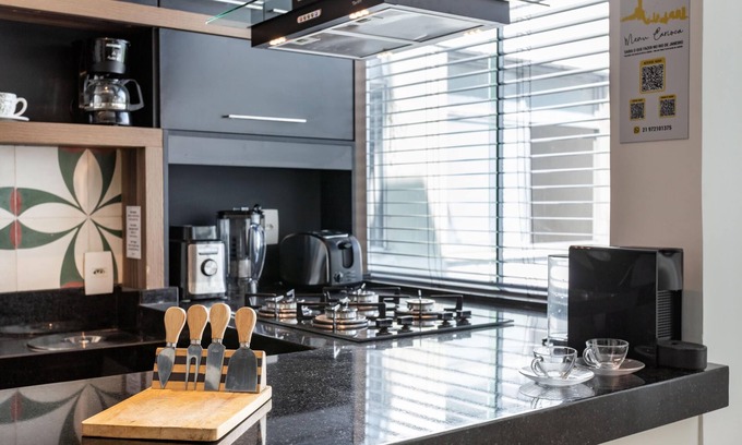 Santa Teresa Apartment | Modern Refuge in Gl ria s Heart Cdl1004 Z5