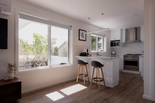 Bellerive Apartment | Modern refurbished unit in charming Bellerive
