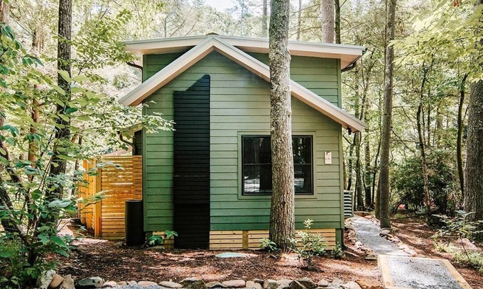 Rivers Edge Cabin | Modern Riverfront Retreat | 2BR Cabin w/Hot Tub