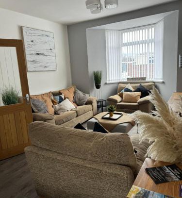 Aberdare House | Modern, spacious and Central Location