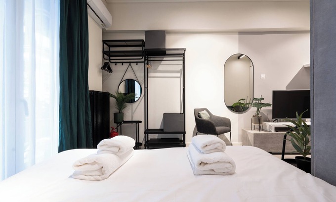 Ilisia Apartment | Modern Studio Near the National Gallery in Athens
