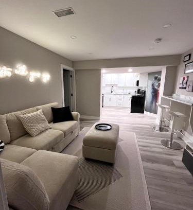 Etobicoke Apartment | Modern Suite in Etobicoke - Near Airport & Downtown!