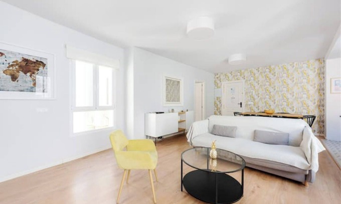 San Felipe Neri Apartment | Modern T4 Malaga Centre Aceras