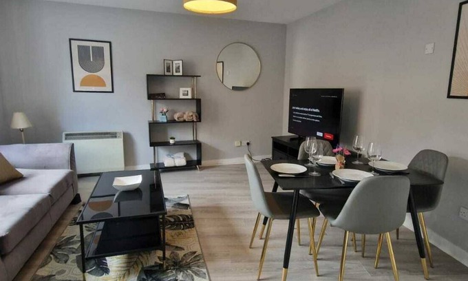 Temple Bar Apartment | Modern, Trendy & Spacious 2BD in Temple Bar