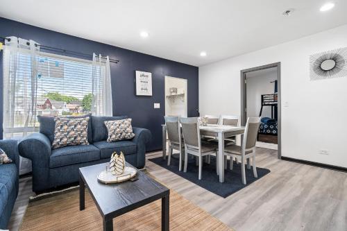 North Chicago House | modern upgrade-near naval base
