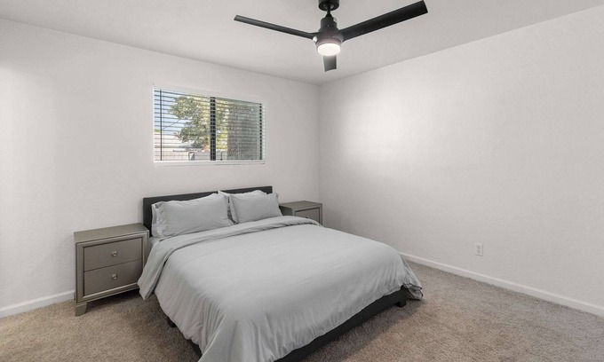 Tempe House | Modern Villa Comfy Stay in Tempe with pool