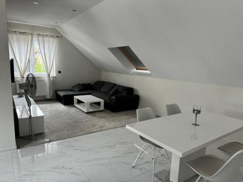 Rieneck Apartment | Modernes Apartment in Wald- und Stadtnähe