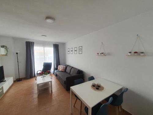 La Algaba Apartment | Moderno Apartamento 3 dormitorios y piscina