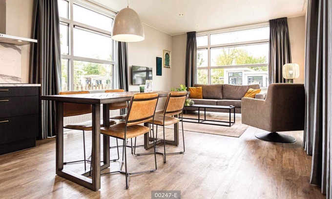 Cromvoirt Ski Chalet | ✓ Module Special at Résidence de Leuvert ✓ Holiday home for 4 persons ✓ Located near Den Bosch (Noord-Brabant) ✓ Near De IJzeren Man ✓ Book directly through the park